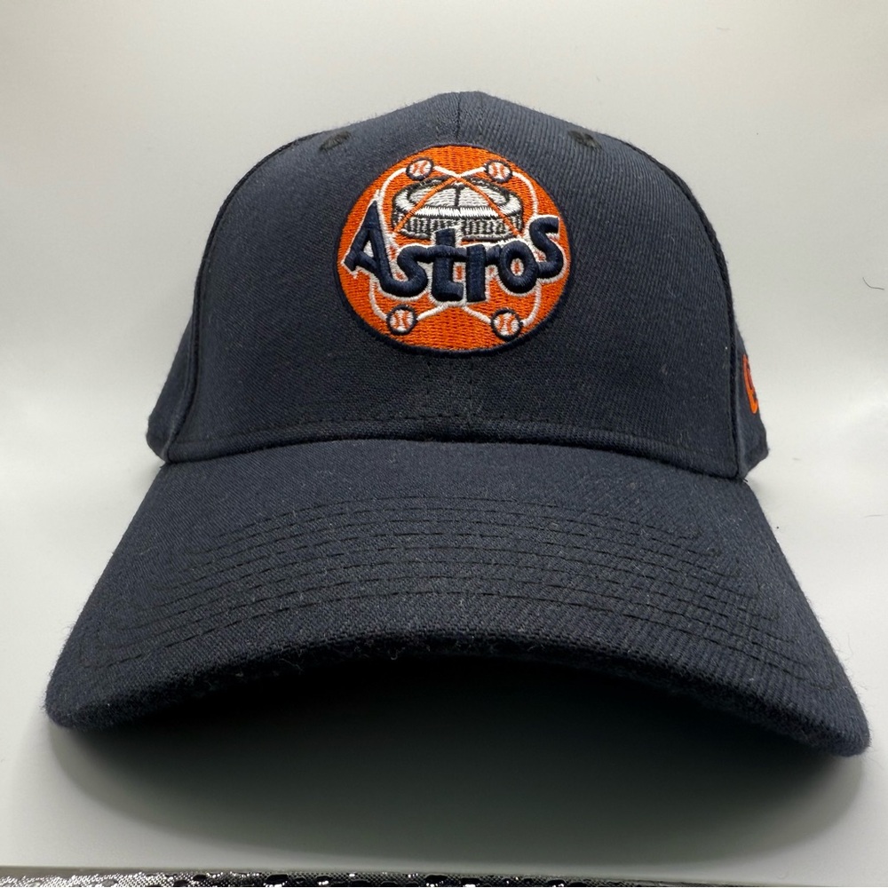 New Era Houston Astros Hat, style 39Thirty, size Medium-Large
